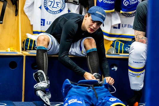 Leksands Alexander Lundqvist innan ishockeymatchen i SHL