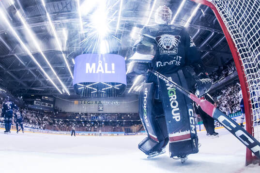 Linköpings målvakt Christian Heljanko deppar