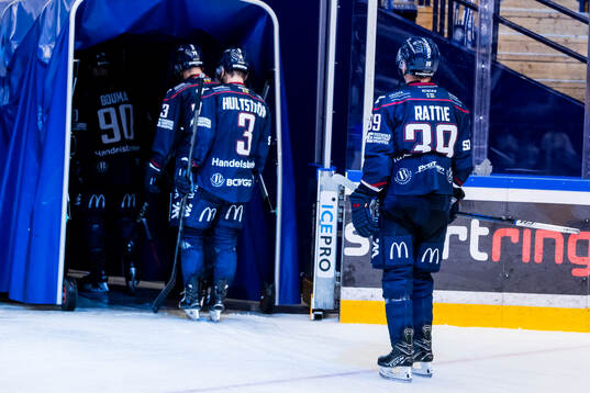 Linköpings Ty Rattie deppar