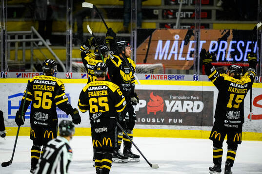 Västerås Eric Engstrand jublar