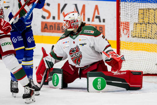 Modos målvakt Andrea Brändli