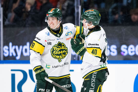 Björklövens Liam Dower Nilsson och Alfons Freij jublar