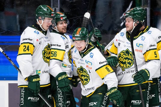 Björklövens Axel Ottosson jublar