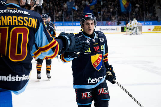 Djurgårdens Tyler Kelleher jublar