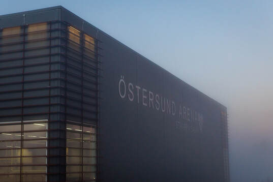 Östersund Arena i dimma