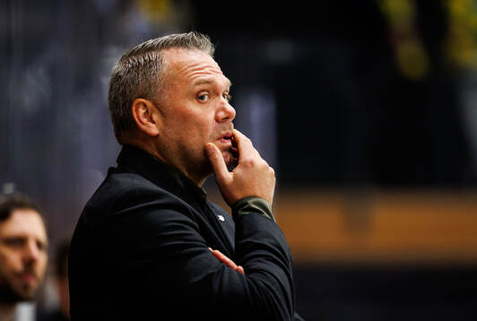 Östersunds huvudtränare Mikael Holmqvist