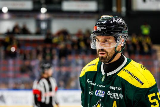 Östersunds Linus Videll jublar