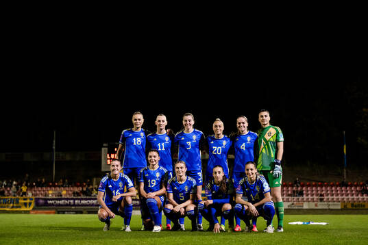 The starting eleven of Sweden pose for a team photo
