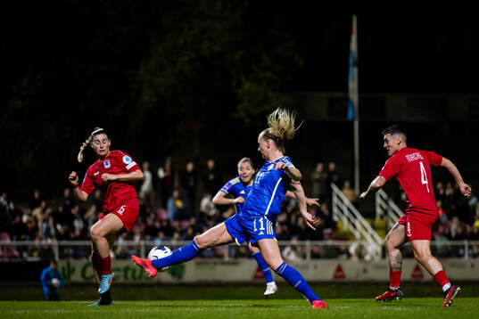 Stina Blackstenius of Sweden against Emma Kramer and