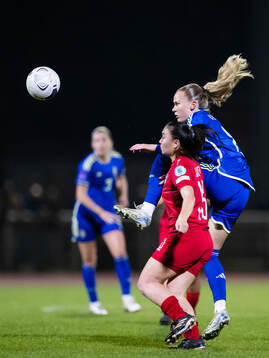 Leila Schmit of Luxembourg and Matilda Vinberg of Sweden