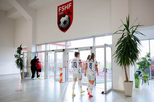 Caroline Graham Hansen and Vilde Bøe Risa of Norway in