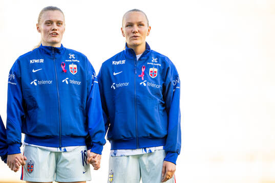 Mathilde Harviken and Frida Maanum of Norway line up
