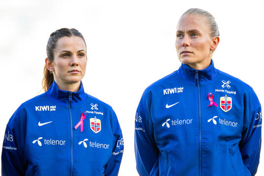 Tuva Hansen and Guro Bergsvand of Norway line up