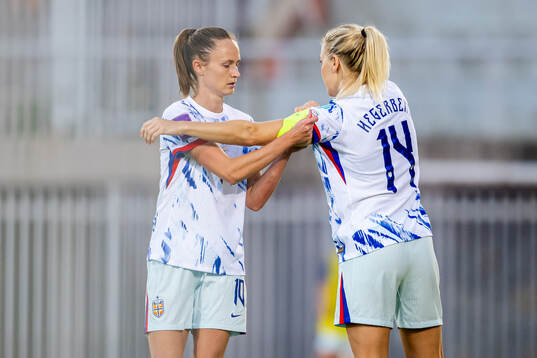 Caroline Graham Hansen and Ada Hegerberg of Norway