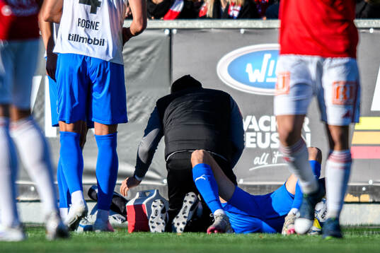 Helsingborgs Adrian Svanbäck får vård