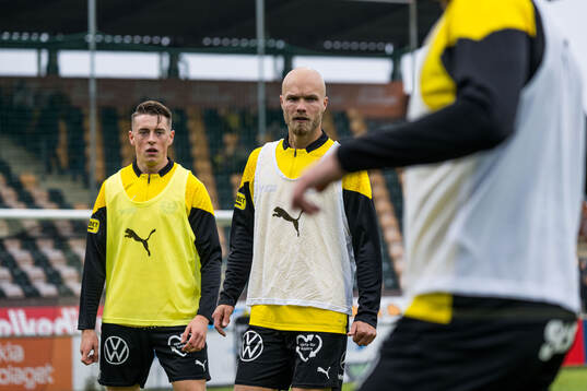 Mjällbys Elliot Stroud och Viktor Gustafson