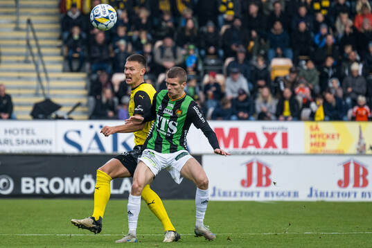 Mjällbys Arvid Brorsson och GAIS Lucas Hedlund
