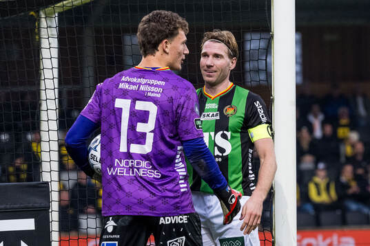 GAISs Kees Sims och August Wängberg jublar