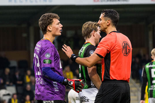 GAISs Kees Sims och Domare Adi Aganovic