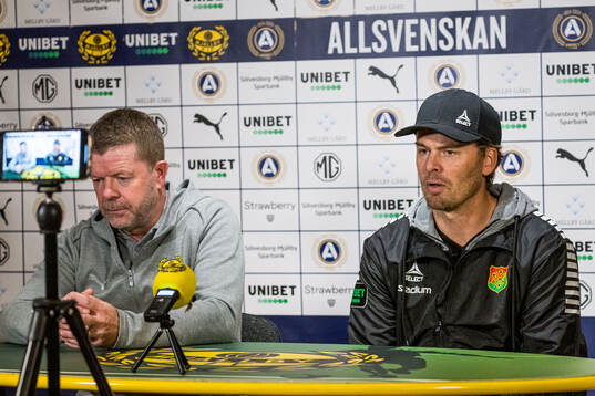 Mjällbys tränare Anders Torstensson och GAISs tränare