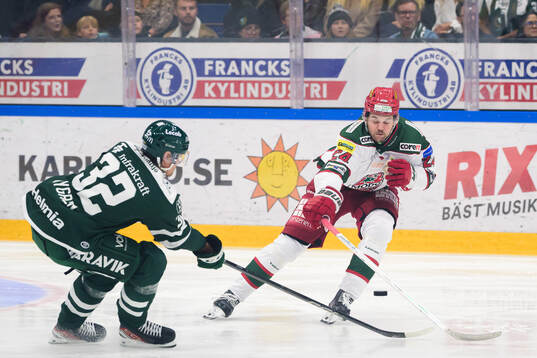 Färjestads Magnus Nygren och Modos Måns Carlsson