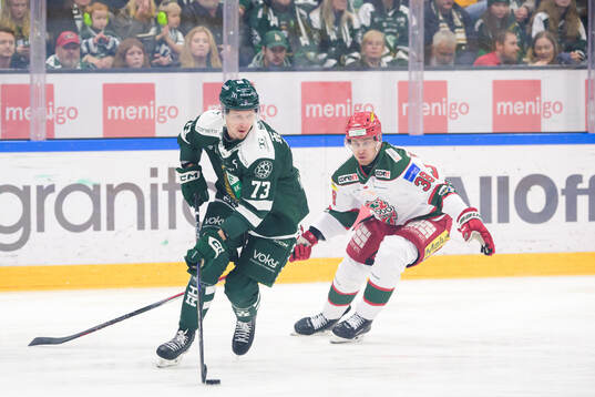 Färjestads Adam Ollas Mattsson och Modos Johan Södergran