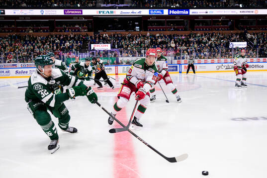 Färjestads Magnus Nygren och Modos Sampo Ranta