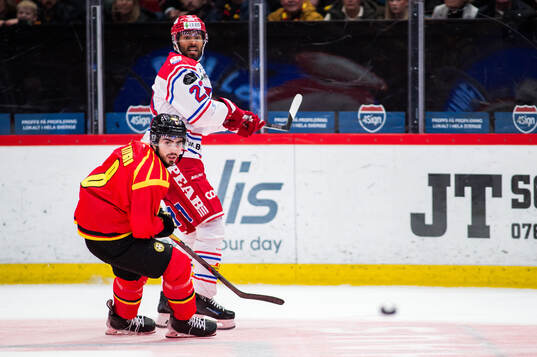 Brynäs Bobby Trivigno och Timrås Jeremy Boyce-Rotevall