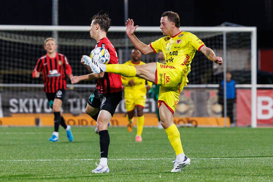 Brommapojkarnas Alex Timossi Andersson och Kalmars