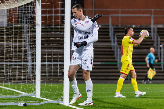 Kalmars målvakt Samuel Brolin deppar