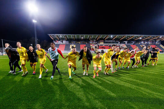 Kalmars spelare jublar