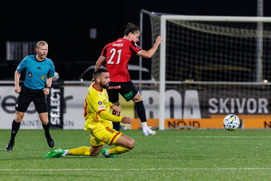Kalmars Dino Islamovic och Brommapojkarnas Alex Timossi