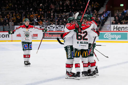 Frölundas Wiktor Nilsson jublar