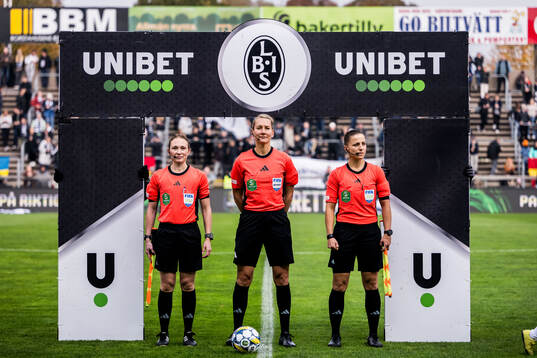 Assisterande domare Ida Kellström och Domare Tess Olofsson