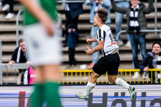 Landskronas Vincent Sundberg jublar