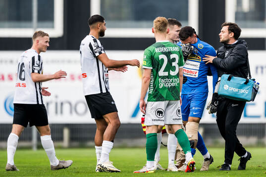 Landskronas målvakt Amr Kaddoura lämnar planen
