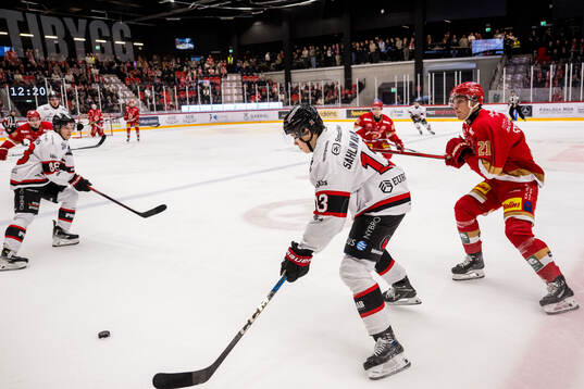 Nybros Leo Sahlin Wallenius och Kalmars Matthew Struthers