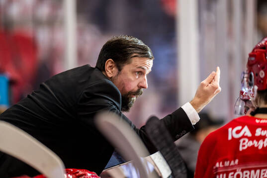 Kalmars tränare Viktor Tuurala