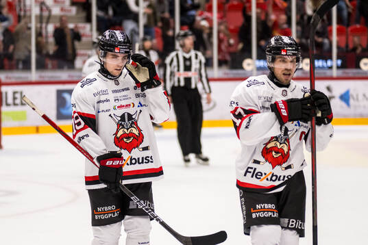 Nybros Elias Stenman och Emil Forslund deppar