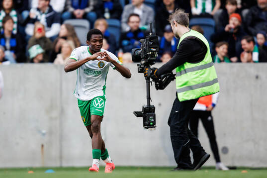 Hammarbys Bouzomana Toure jublar