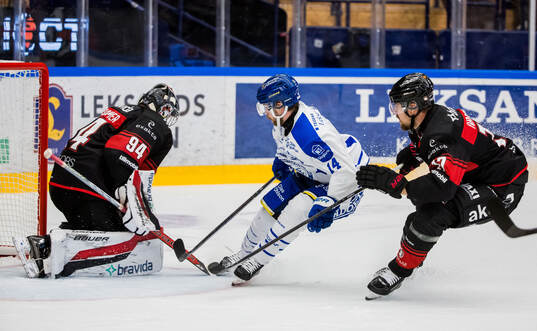 Malmö Redhawks målvakt Marek Langhamer och Leksands Oskar