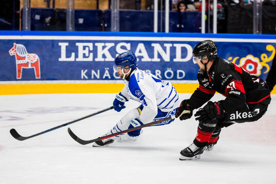 Leksands Oskar Lang och Malmö Redhawks Johan Ivarsson
