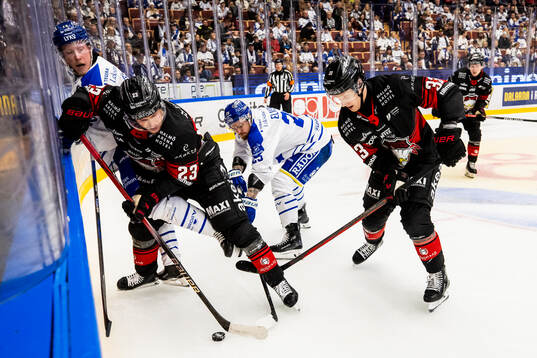 Leksands Kalle Östman och Malmö Redhawks Christoffer