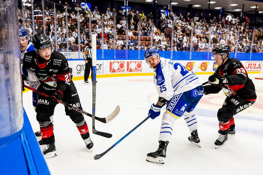 Leksands Kalle Östman och Malmö Redhawks Christoffer