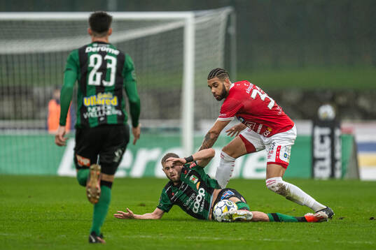 Varbergs Oliver Alfonsi och Degerfors Bernardo Gil Coutinho