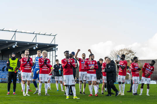 Degerfors spelare tackar publiken