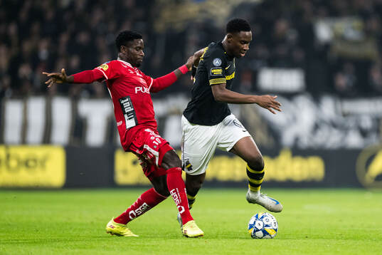 Elfsborgs Michael Baidoo och AIKs Mouhamed Lamine Fanne Dabo