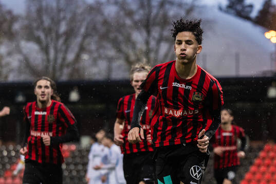 Brommapojkarnas Jonas El Mallah jublar