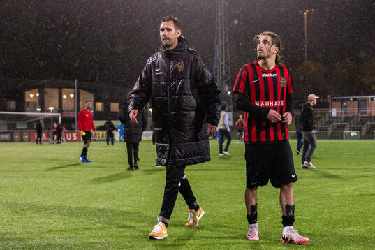 Brommapojkarnas tränare Andreas Isaksson och Leart