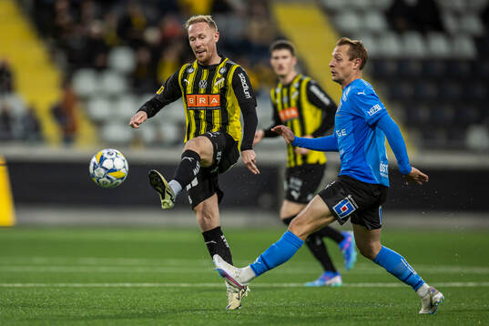 Häckens Mikkel Rygaard Jensen och Halmstads Joel Allansson